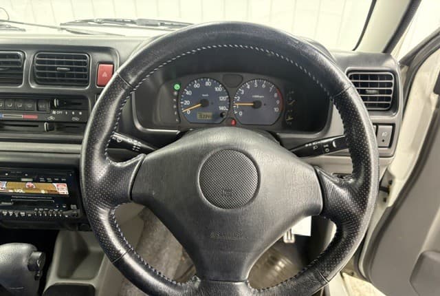2001 Suzuki Jimny JDM car for sale — photo 6 of 25