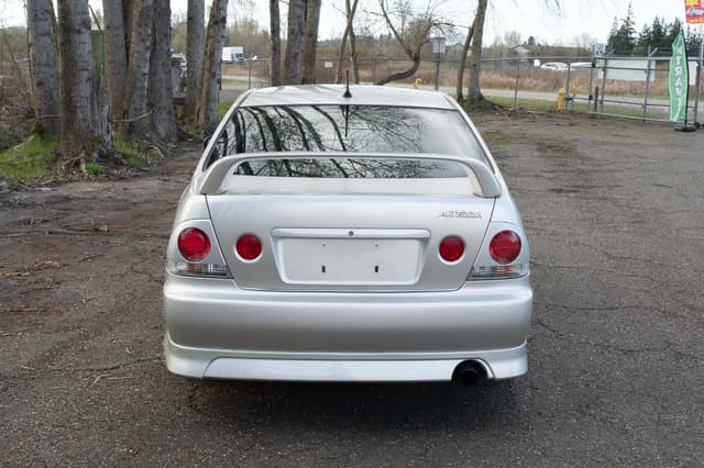 2001 Toyota Altezza JDM car for sale — photo 5 of 17