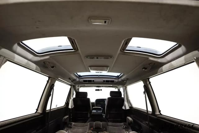 1995 Toyota HiAce JDM car for sale — photo 21 of 25