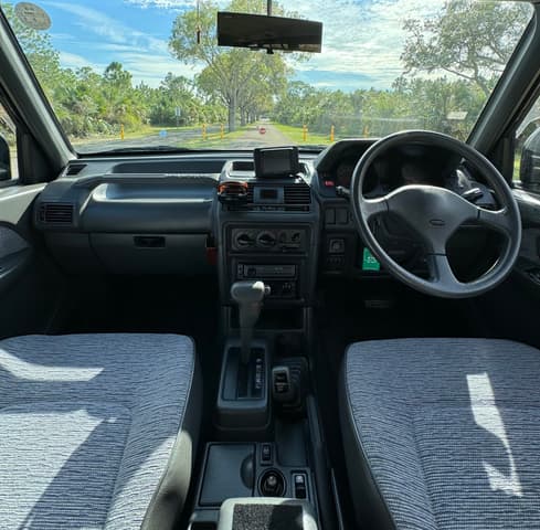 1995 Mitsubishi Pajero JDM car for sale — photo 19 of 26