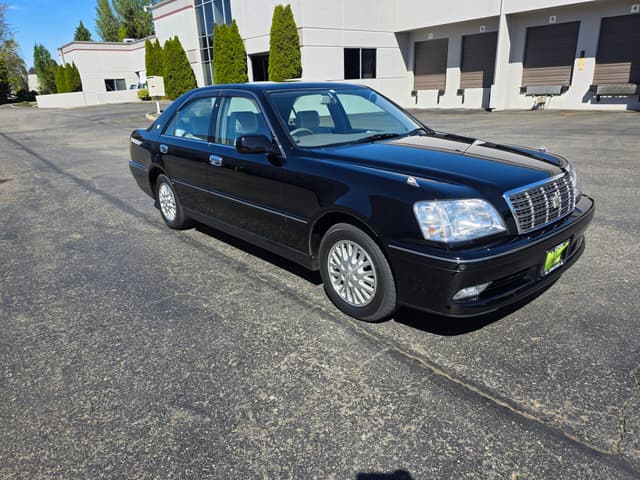 2001 Toyota Crown JDM car for sale — photo 3 of 13