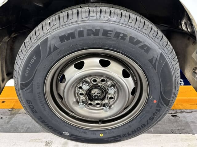 1999 Mitsubishi Minicab JDM car for sale — photo 14 of 25