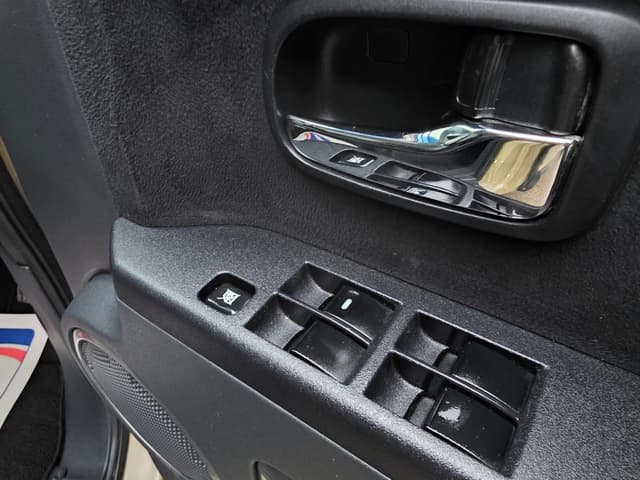 2009 Mitsubishi Delica JDM car for sale — photo 9 of 10