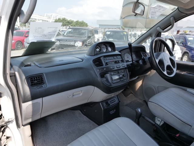 1999 Mitsubishi Delica JDM car for sale — photo 23 of 25