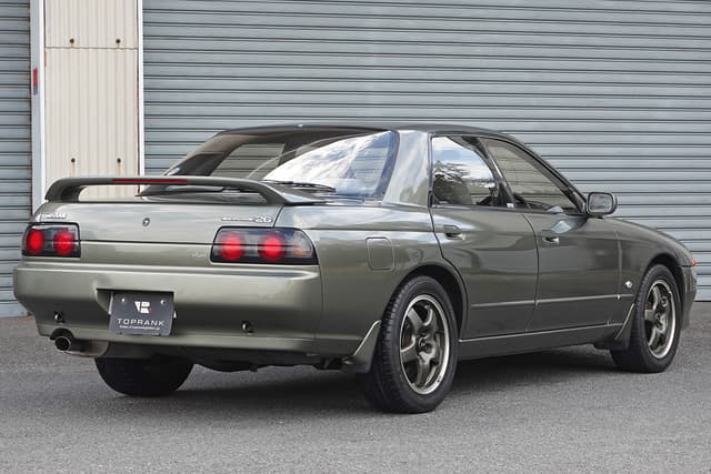 1992 Nissan Skyline JDM car for sale — photo 15 of 25