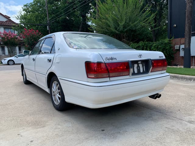 1999 Toyota Crown JDM car for sale — photo 3 of 16