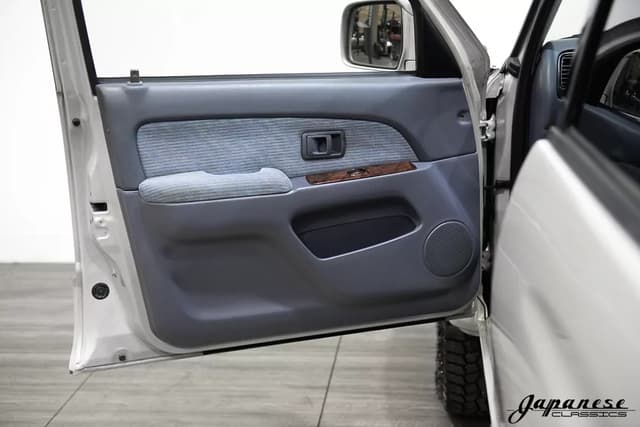 1996 Toyota Hilux JDM car for sale — photo 19 of 25