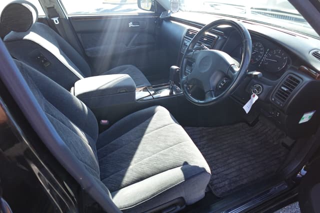 1997 Nissan Cima JDM car for sale — photo 13 of 18