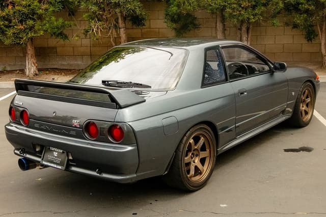 1990 Nissan Skyline JDM car for sale — photo 12 of 25