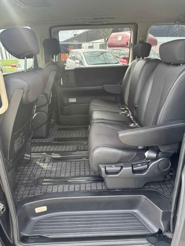 2005 Nissan Elgrand JDM car for sale — photo 14 of 16