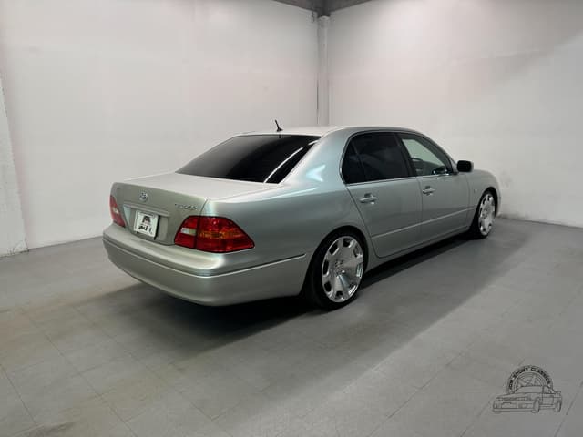 2000 Toyota Celsior JDM car for sale — photo 13 of 25
