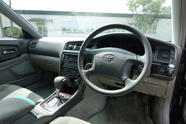 1997 Toyota Mark II JDM car for sale — photo 3 of 19
