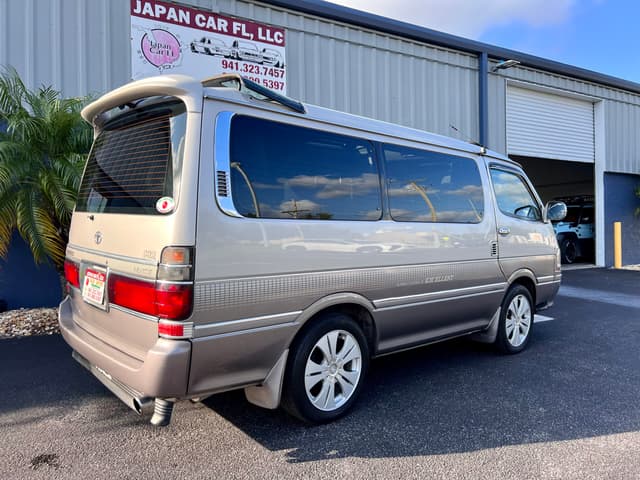 1996 Toyota HiAce JDM car for sale — photo 17 of 22
