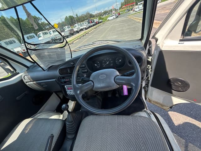 1997 Daihatsu Hijet JDM car for sale — photo 4 of 6