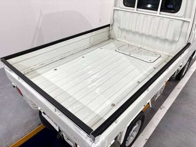 1999 Daihatsu Hijet JDM car for sale — photo 5 of 23