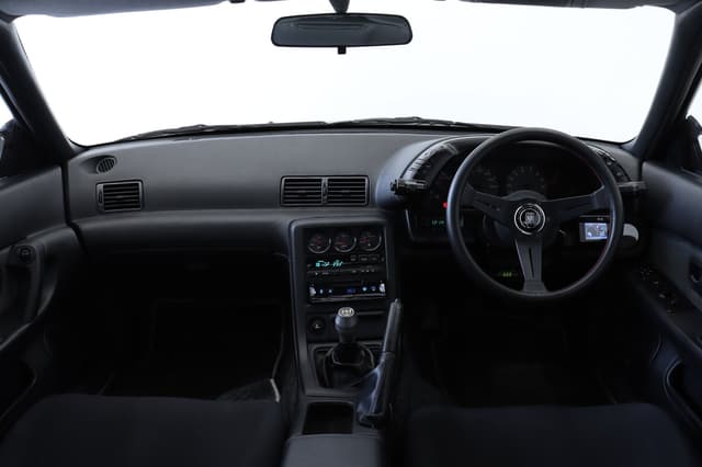 1991 Nissan Skyline JDM car for sale — photo 16 of 25