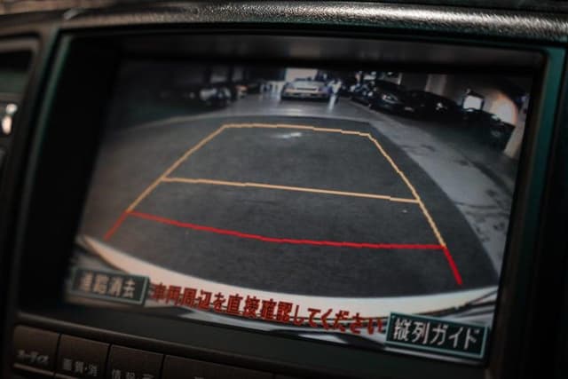 2004 Toyota Crown JDM car for sale — photo 14 of 20