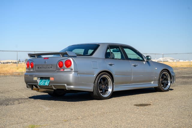 1998 Nissan Skyline JDM car for sale — photo 10 of 23