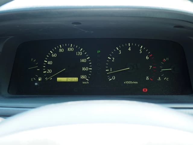 1999 Toyota Crown JDM car for sale — photo 3 of 22