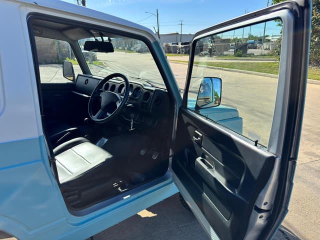 1996 Suzuki Jimny JDM car for sale — photo 10 of 15
