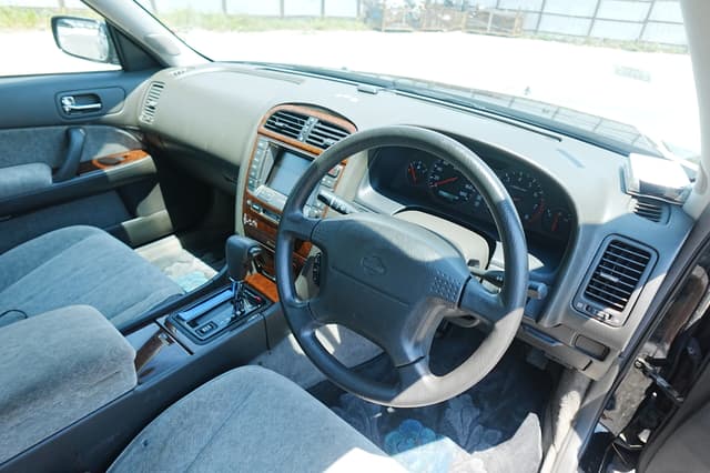 1996 Nissan Cedric JDM car for sale — photo 14 of 21