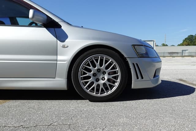 2001 Mitsubishi Lancer Evolution JDM car for sale — photo 4 of 18