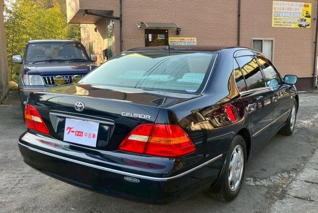 2002 Toyota Celsior JDM car for sale — photo 10 of 25