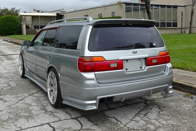 1997 Nissan Stagea JDM car for sale — photo 8 of 19