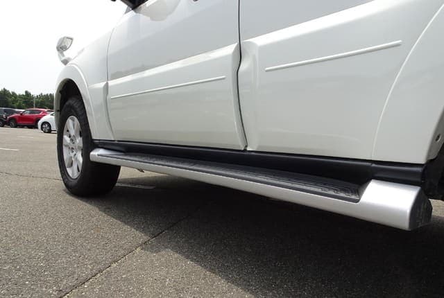 2011 Mitsubishi Pajero JDM car for sale — photo 19 of 25