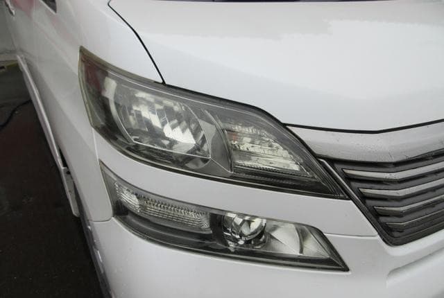 2010 Toyota Vellfire JDM car for sale — photo 7 of 9