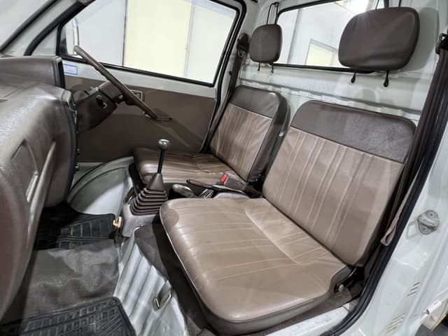 1990 Daihatsu Hijet JDM car for sale — photo 9 of 24