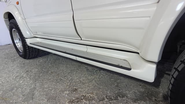 1999 Toyota Hilux Surf JDM car for sale — photo 12 of 21