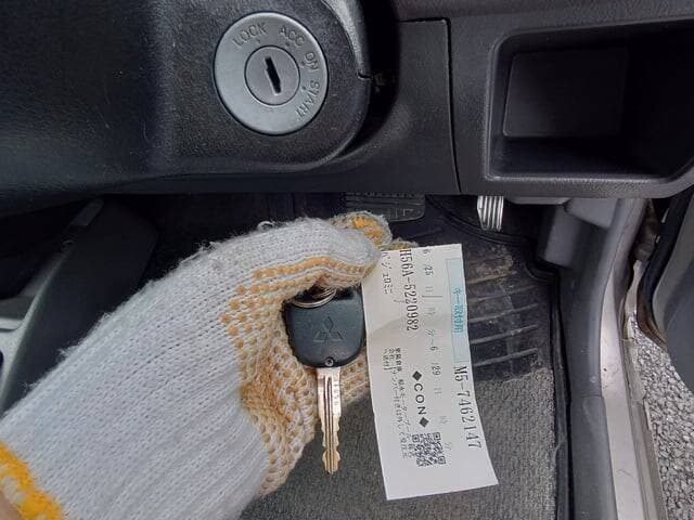 1998 Mitsubishi Pajero Mini JDM car for sale — photo 12 of 17