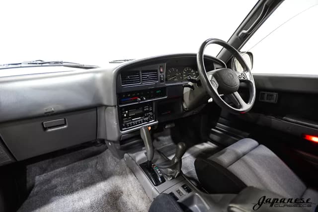 1994 Toyota Hilux Surf JDM car for sale — photo 10 of 25