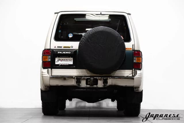 1992 Mitsubishi Pajero JDM car for sale — photo 7 of 25