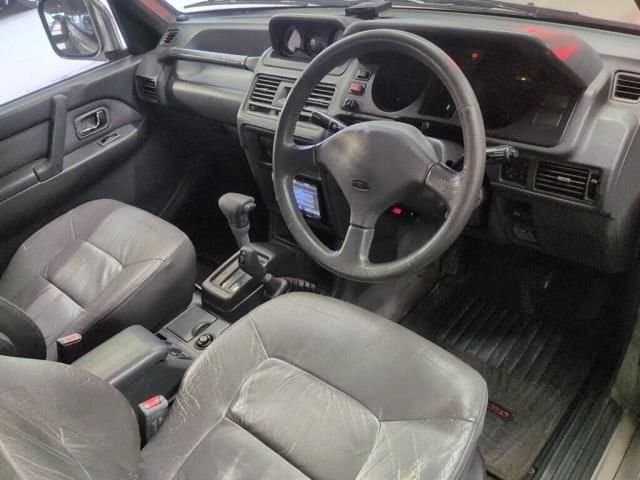 1991 Mitsubishi Pajero JDM car for sale — photo 3 of 5