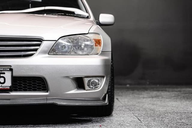 1999 Toyota Altezza JDM car for sale — photo 5 of 17