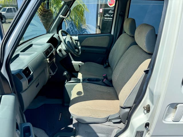 1999 Mitsubishi Town Box JDM car for sale — photo 14 of 18