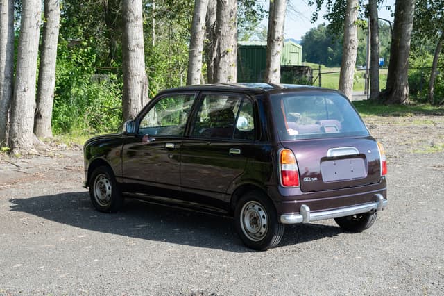 2000 Daihatsu Mira JDM car for sale — photo 4 of 10