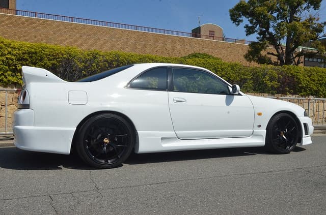 1995 Nissan Skyline JDM car for sale — photo 6 of 11