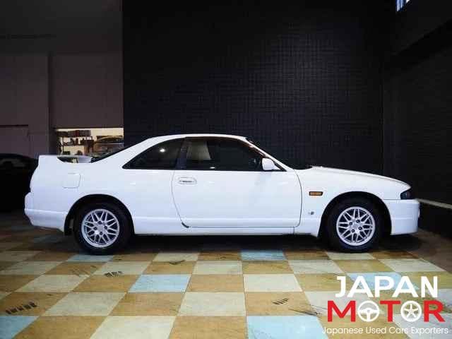 1998 Nissan Skyline JDM car for sale — photo 3 of 9