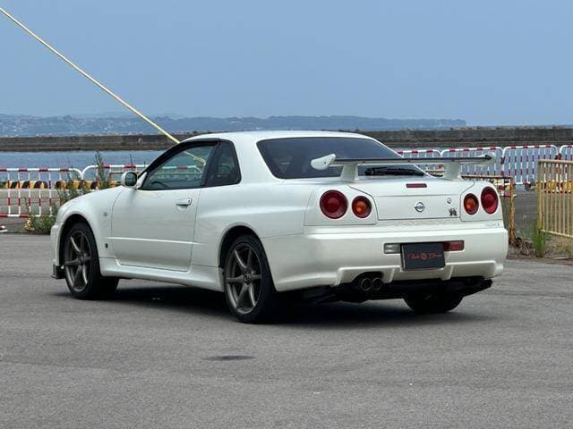 2001 Nissan Skyline JDM car for sale — photo 12 of 16