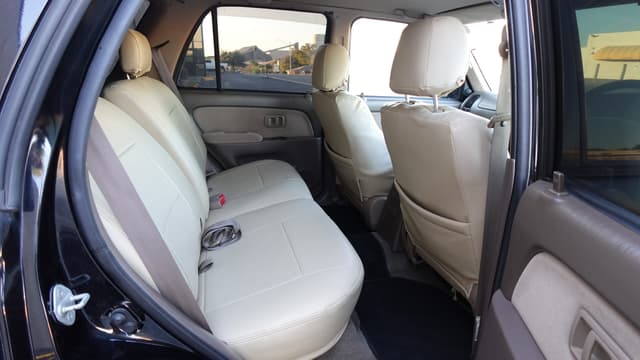 2000 Toyota Hilux Surf JDM car for sale — photo 12 of 15