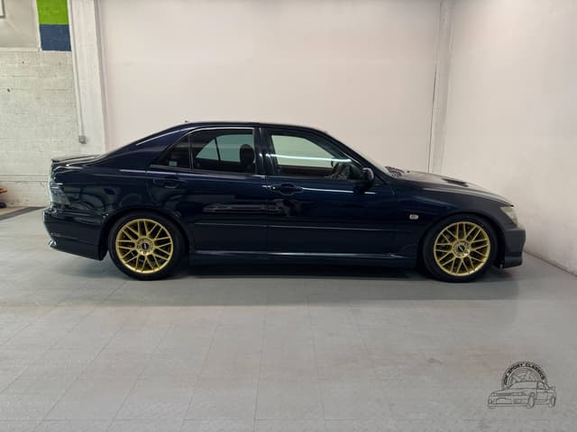 2000 Toyota Altezza JDM car for sale — photo 22 of 25