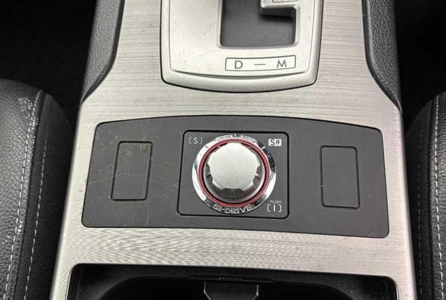 2010 Subaru Legacy JDM car for sale — photo 9 of 25