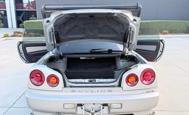 1998 Nissan Skyline JDM car for sale — photo 8 of 25