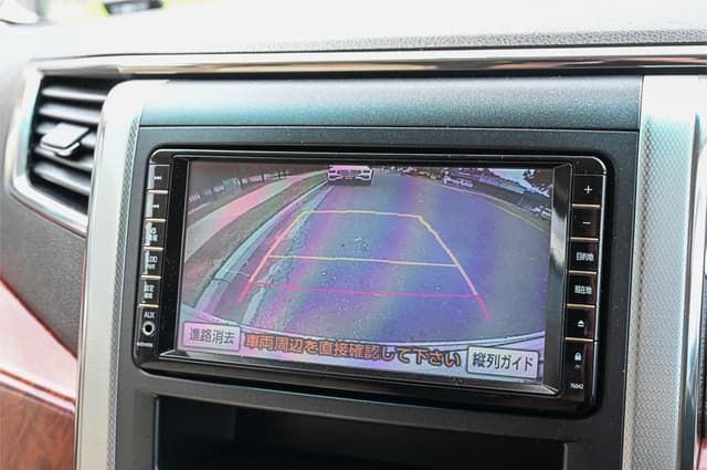 2009 Toyota Vellfire JDM car for sale — photo 24 of 25