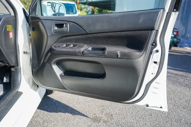 2001 Mitsubishi Lancer Evolution JDM car for sale — photo 12 of 25