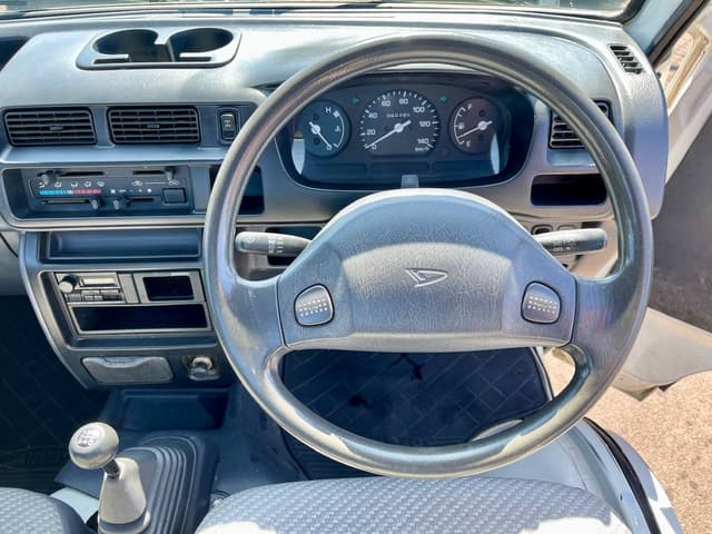 1999 Daihatsu Hijet JDM car for sale — photo 17 of 25