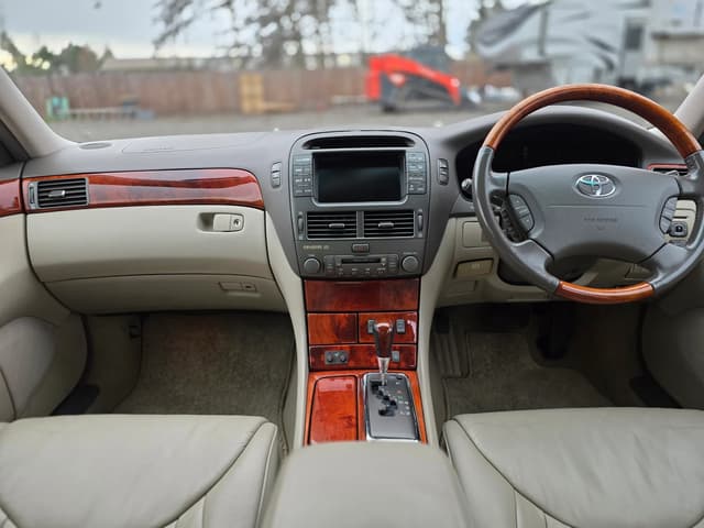 2000 Toyota Celsior JDM car for sale — photo 5 of 7